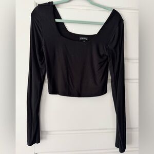 Black Long Sleeve Crop